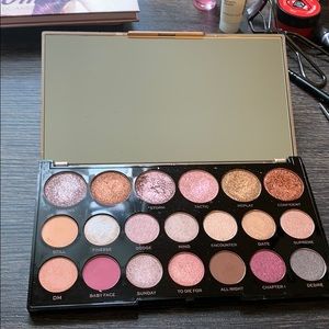 Revolution Jewel Collection Palette